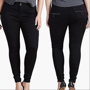 Black High Rise Emma Jean Legging 🪞